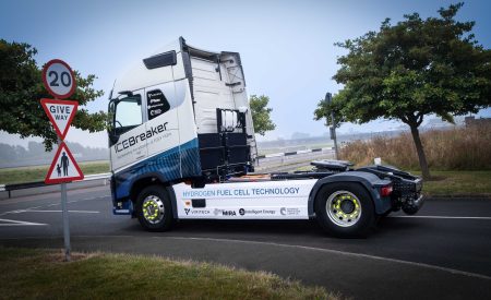 Fuel cell powered HGV debuts at Cenex Expo
